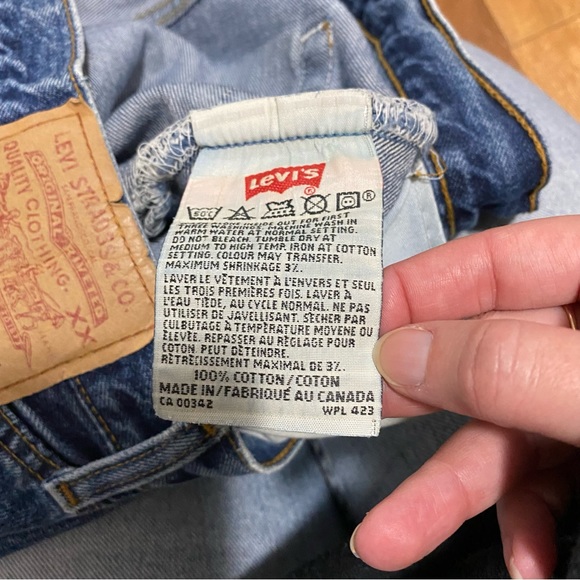 Vintage Levi’s 501 made in Canada - Picture 2 of 9